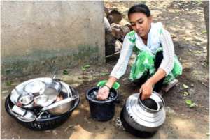 Amrapali responsible for most household chores