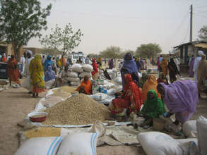 women at agriculture product martket