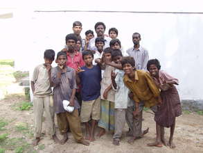 Mathew Arumai with Street children in Vellore