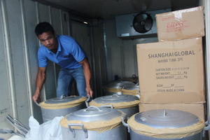 Cook food delivered to evacuation site