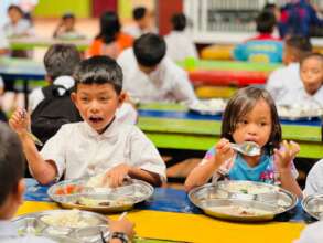 Lunchtime at M'Lop Tapang