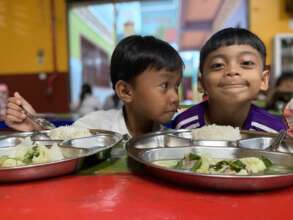 Lunchtime with friends