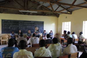 Students with the visiting volunteers!It was fun!