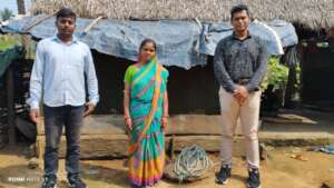 Smruti with PDS farmer In Daspala 1