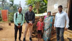 Smruti with PDS farmer In Daspala