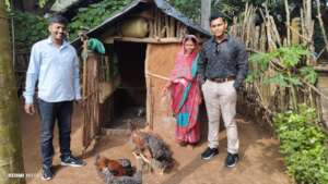 Smruti with PDS farmer In Daspala 3