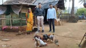 Smruti with PDS farmer In Daspala 4