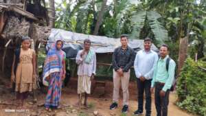 Smruti with PDS farmer In Daspala 5