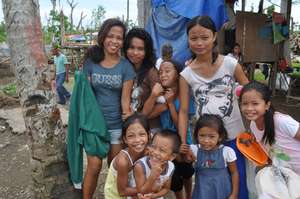 Families like this one need homes!