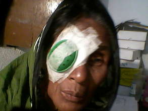 patient after successful cataract surgery