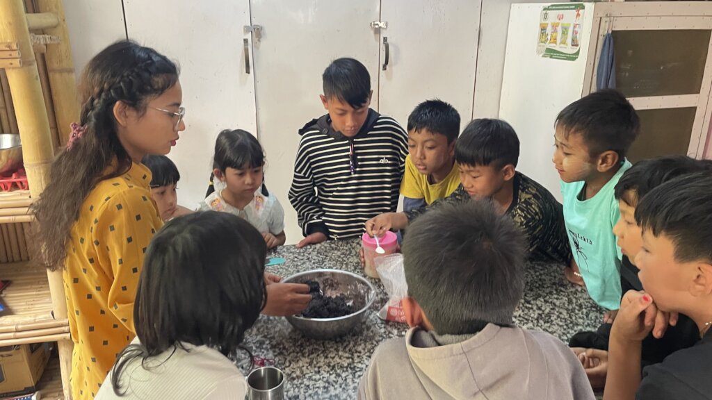 English class practical skills training baking