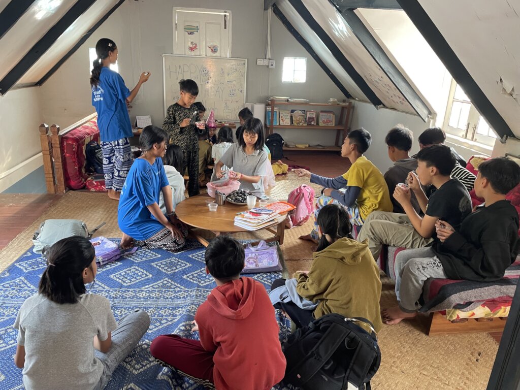 Our hands-on English language classes mixed ages