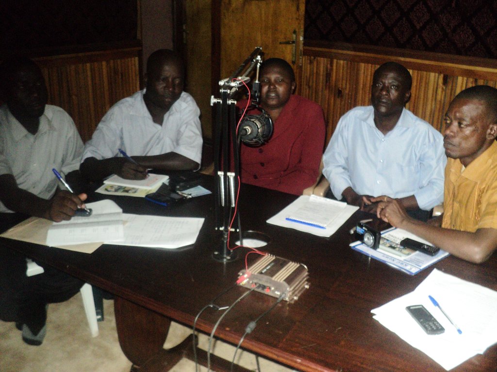 Scaling up of HIV/AIDS services via urban leaders