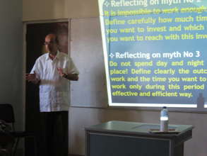 Dr. Benkebler providing some career advice