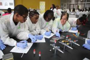 Undergraduate student facilitating at STEPS