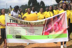 Girls from Nyaronde leading in the walk