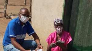 Sabelo talking with Gogo