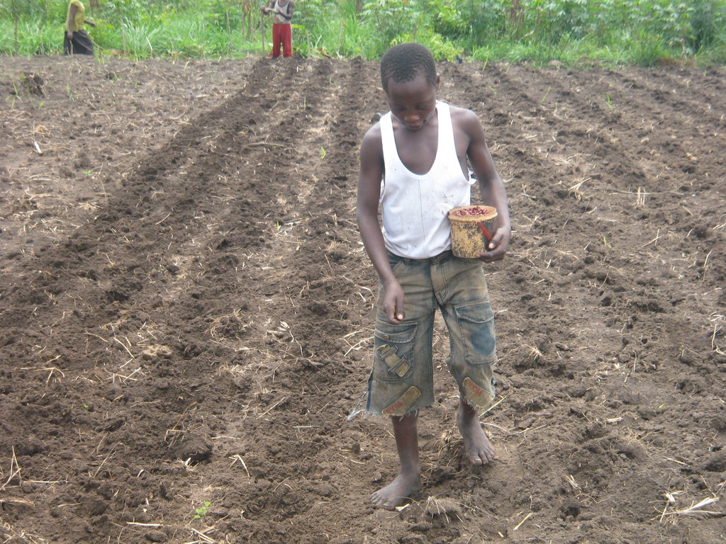 RESTORE HOPE TO 500 UGANDAN ORPHANS  (6-24 YEARS)