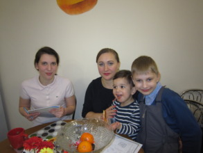 Fun together: Elena & son Pavel, Vika & son Kirill