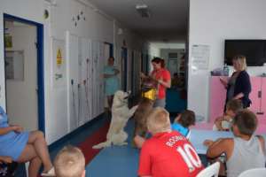 Dog dancing in Thomayer Hospital