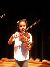 Francielly - Violion student