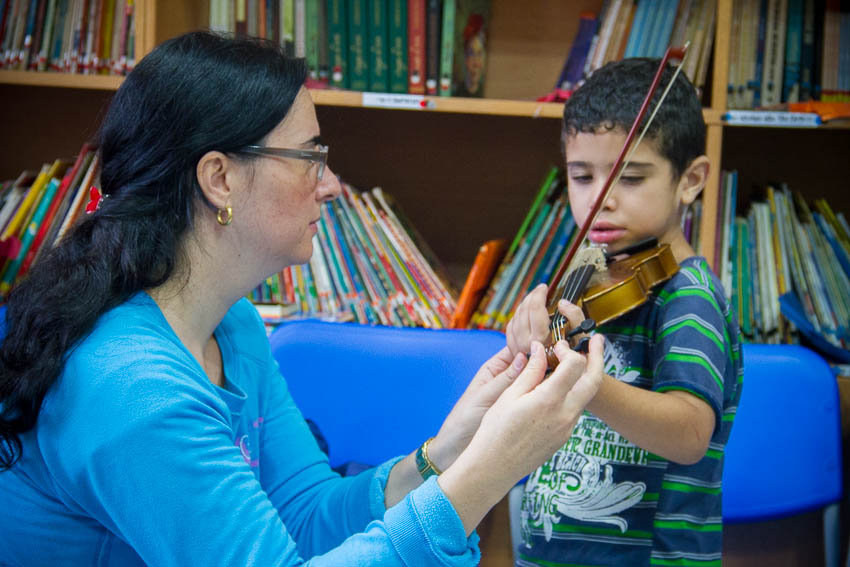 Passarim - Teach music to Brazilian children