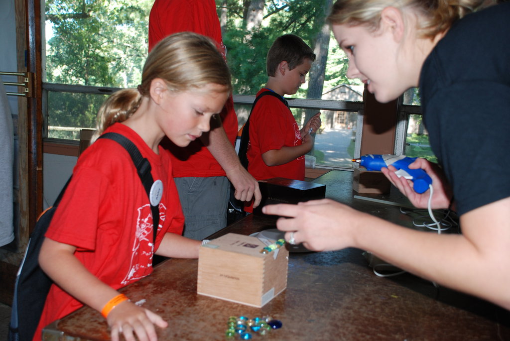 Youth Who Stutter: EXPRESS YOURSELF with ART