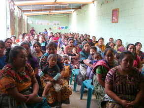 Moms and Grandmothers waiting for the workshop