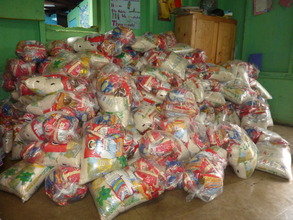 A mountain of food parcels