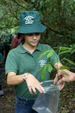 Receiving a tree at La Reserva field trip