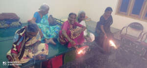 Diwali celebrations 2022 working for poor old age