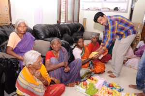 Donating nutritious diet to Poor elderly persons