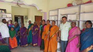 happy-oldage-home-women-in-india-getting-material