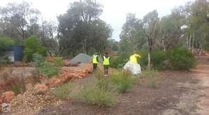 Volunteers maintaining Kaarakin Centre