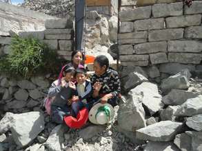 Local families earning extra income - Plan Cuy