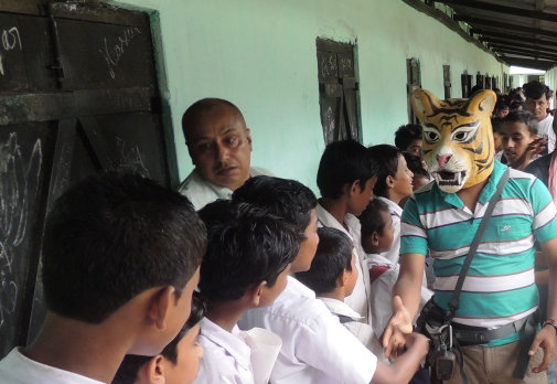 Tiger goes to school