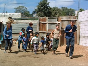 Volunteers with GVI keeping fit with the kids.