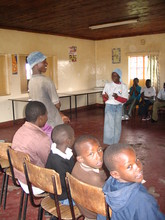 Binti Member, Malhasen, leading discussion on reproductive healt