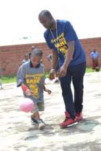 Harrisson (Timeout4africa staff ) instructing