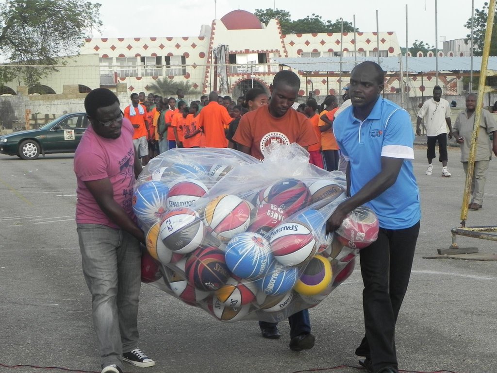Basketball Clinic for 500 school kids in Nigeria
