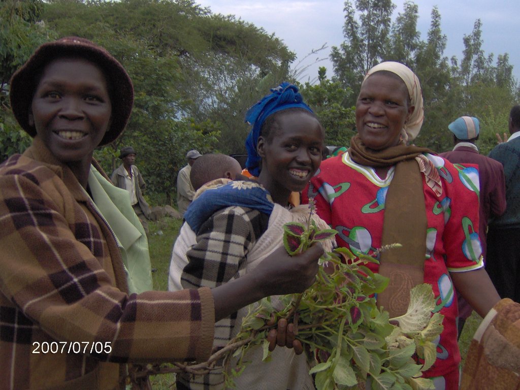 Build A Women's Center for 150 Kenyan Grandmothers