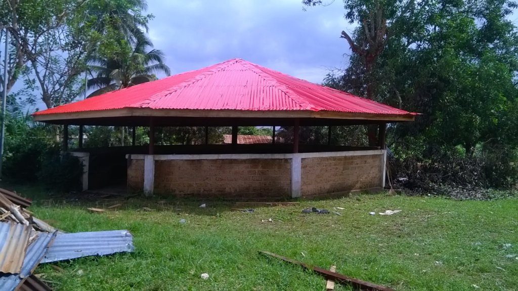 Palava Hut Roof Complete2017
