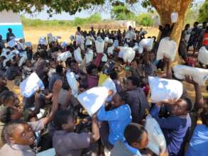 Mosquito net distribution - Mabwa Primary school