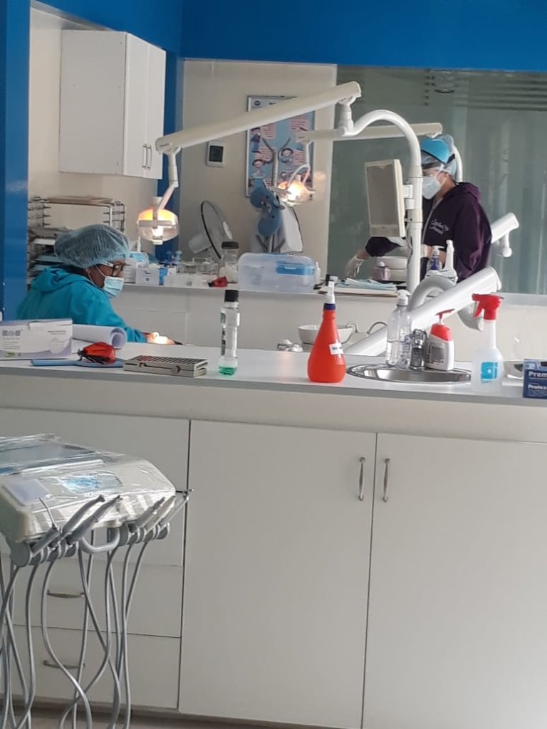 G. DORADO RDH, WORKING USING SOCIAL DISTANCING 2