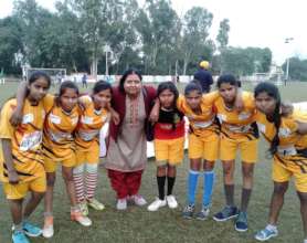 Girls Play Girls Lead