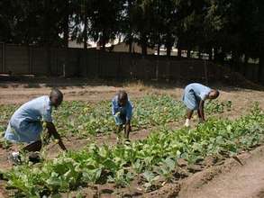 GCN students gardening
