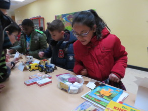 Fundraising flee market in Janusz-Korczak School