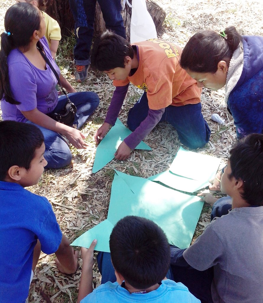 Prevent mexican children from living in the street