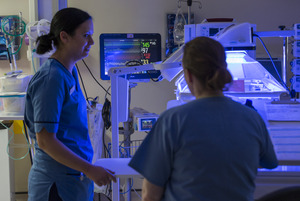 Neo-natal equipment