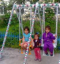 The swings are painted too (Leninskoe)